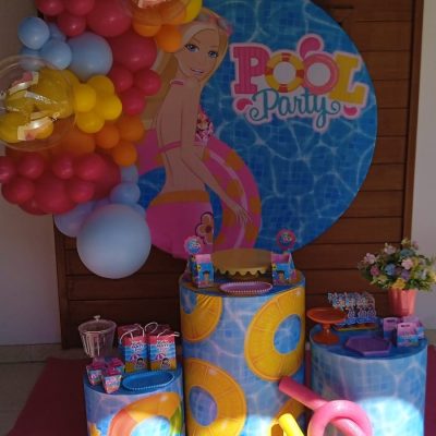 POOL PARTY BARBIE